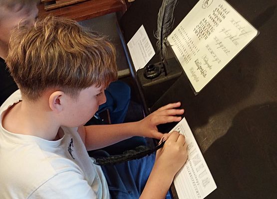 dzieci podczas wycieczki 10