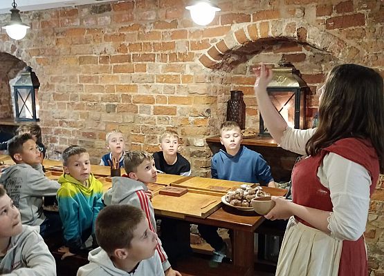 dzieci podczas wycieczki 14