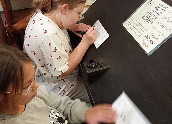 dzieci podczas wycieczki 16