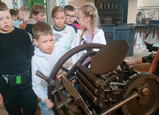 dzieci podczas wycieczki 18