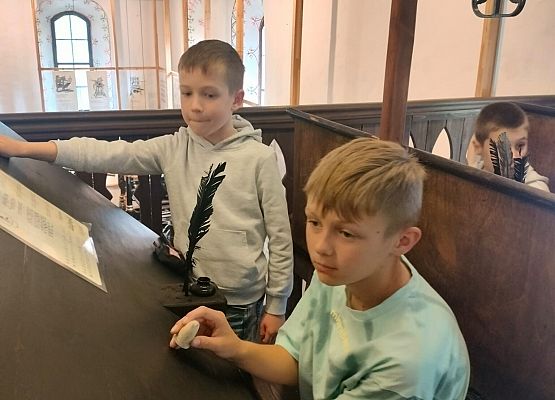 dzieci podczas wycieczki 20