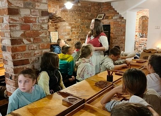 dzieci podczas wycieczki 21