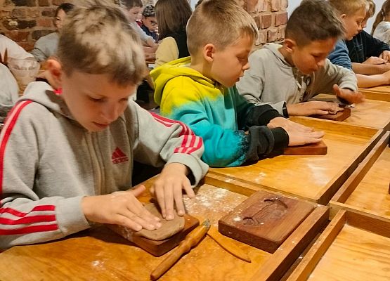 dzieci podczas wycieczki 25