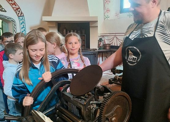 dzieci podczas wycieczki 7