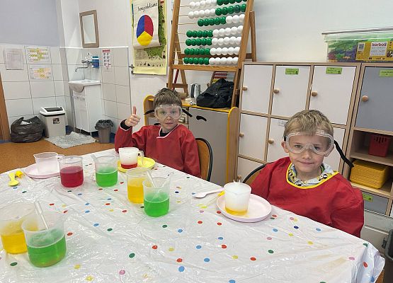 Magia chemii w naszej szkole – suchy lód w roli głównej