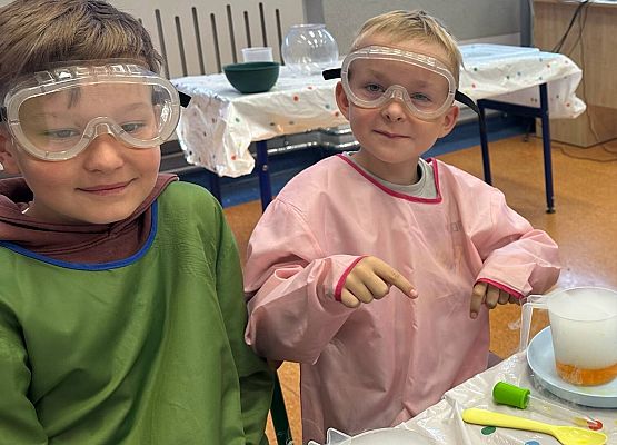 Magia chemii w naszej szkole – suchy lód w roli głównej