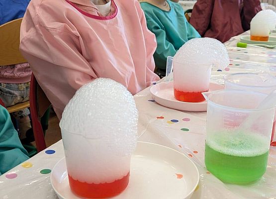 Magia chemii w naszej szkole – suchy lód w roli głównej