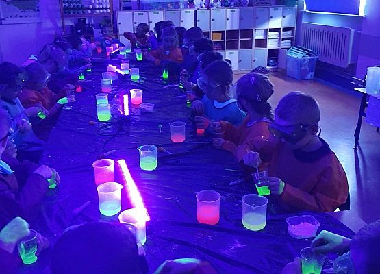 Magia chemii w naszej szkole – suchy lód w roli głównej