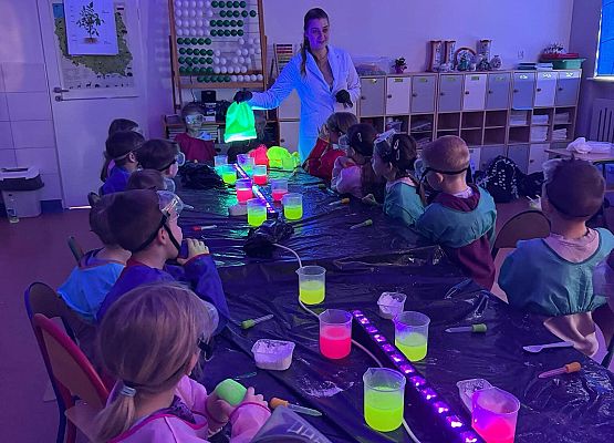 Magia chemii w naszej szkole – suchy lód w roli głównej