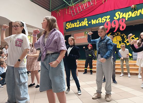 taniec do piosenki Mam super moce