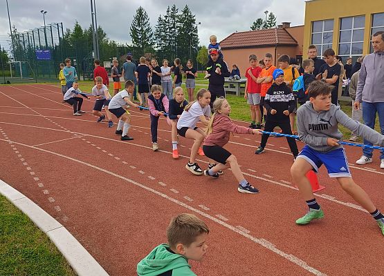 przeciąganie liny klasy4