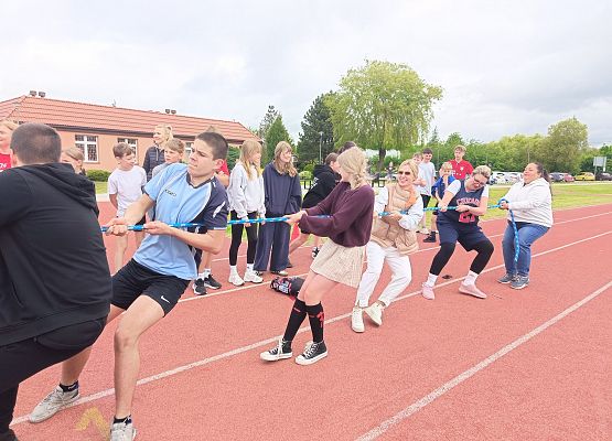 przeciąganie liny klasa 8b