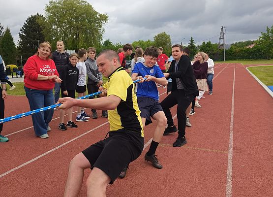 przeciąganie liny klasa 8b