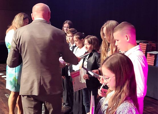 rozdanie nagród maraton czytelniczy