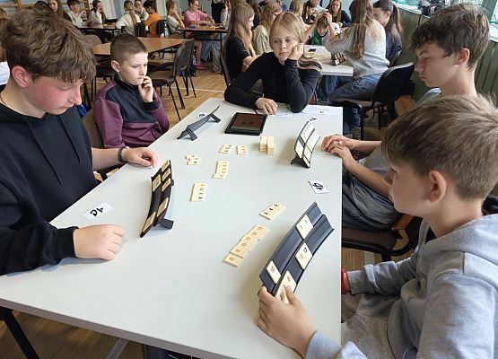 stolik 4 rummikub