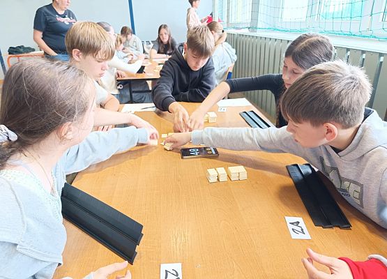 rozdawanie stosików