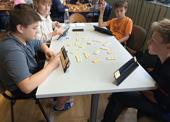 uczniowie podczas turnieju