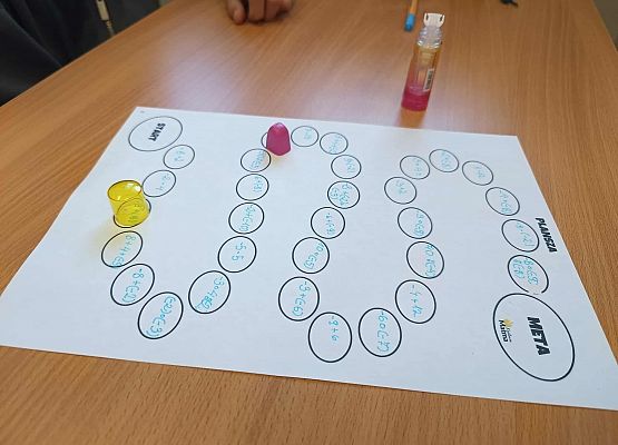 gra liczby całkowite klasa 6a