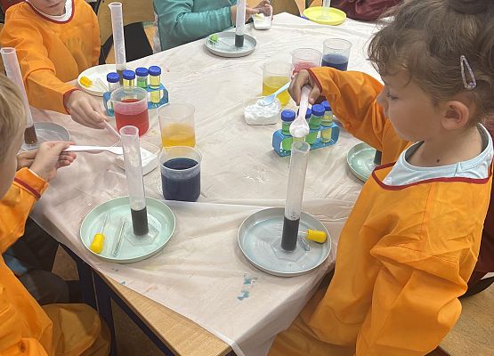 Zuzia w trakcie pracy