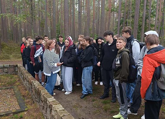 Pani Iza opowiada o historii Piaśnicy