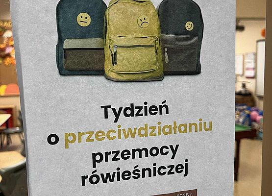 Plakat z hasłem tydzień o przeciwdziałaniu przemocy rówieśniczej