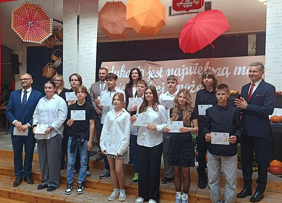 klasy 8 ze stypendium