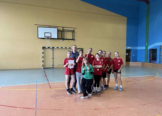 Zawodnicy z nauczycielami