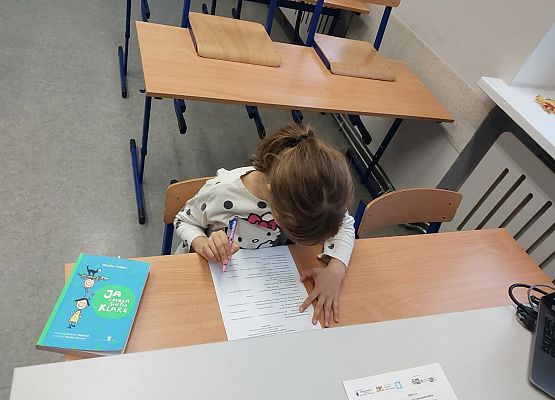 Kaja pisze pierwszy test