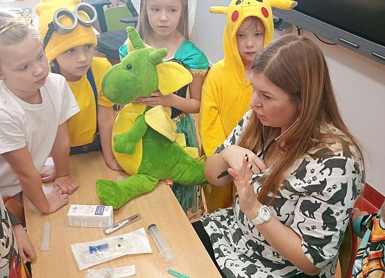 Grafika 23: Zajęcia weterynaryjne w klasie 1b