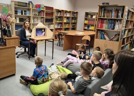 klasa 1a w bibliotece