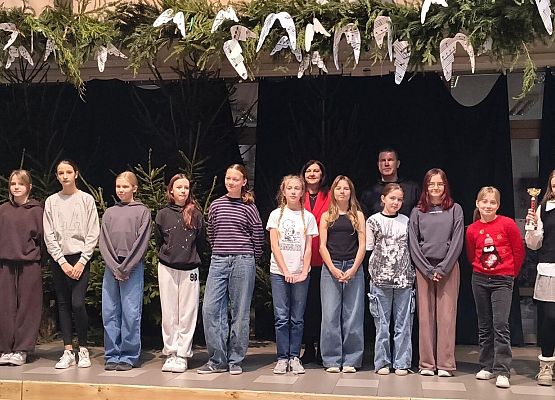 Grafika 9: Podsumowanie konkursów na szkolnym apelu