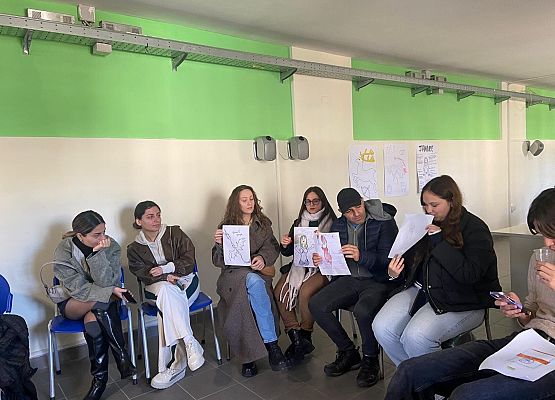 wspólne tworzenie bajki