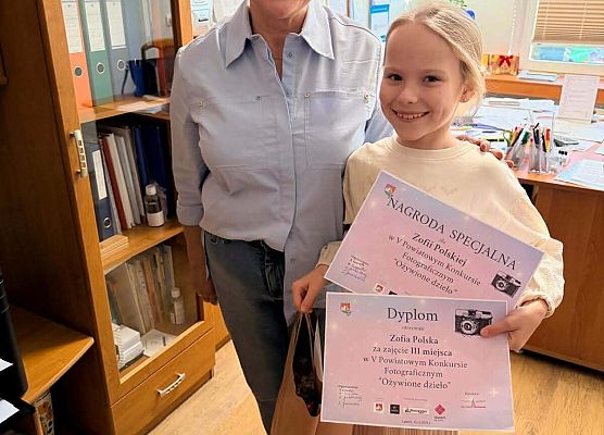 Zosia z dyplomami