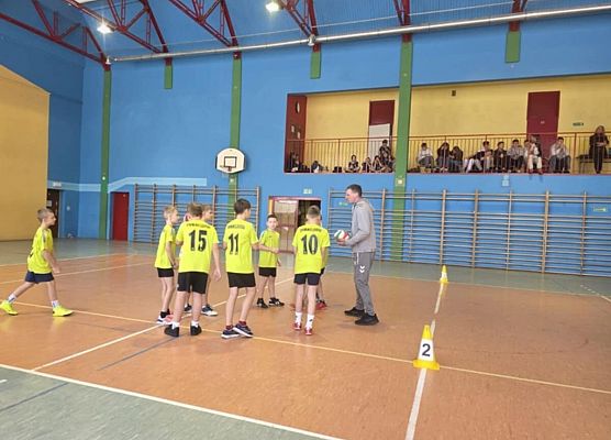 Chłopcy podczas meczu