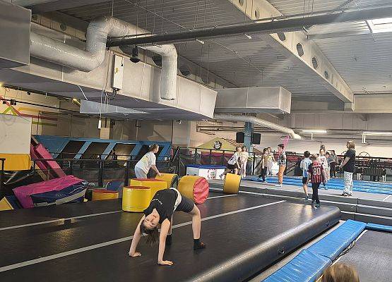 wspólne akrobacje i zabawy