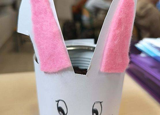 zajączek z różowymi uszkami