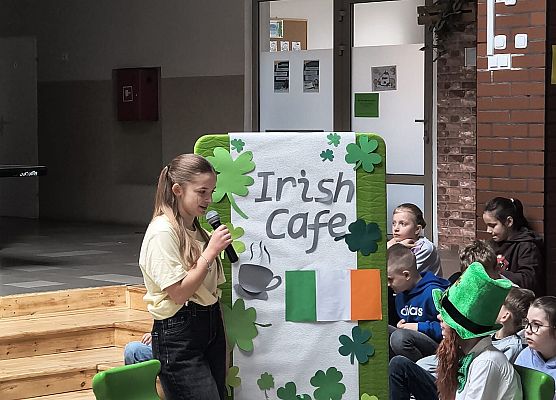 w Irlandzkiej kawiarni