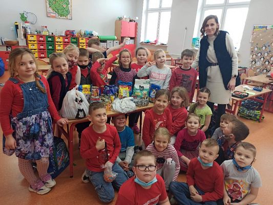  Grafika #6: Walentynkowa zbiórka karmy dla zwierząt