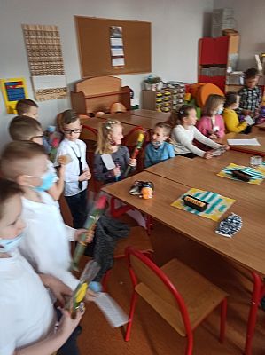  Grafika #3: Dzień Kobiet w 1b