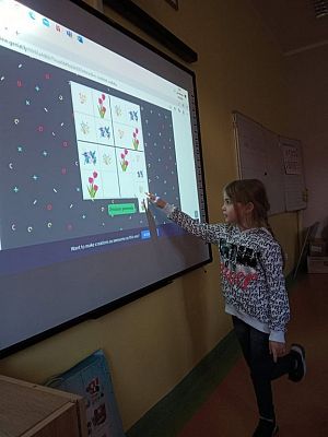  Grafika #5: Dzień Kobiet w I a