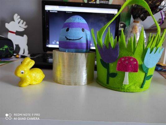 Jajko - kolorowa pisanka