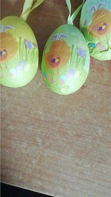 Oklejone jajka wielkanocne