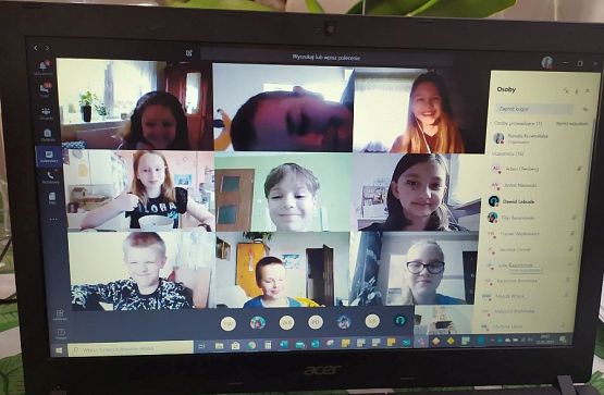  Grafika #1: Dzień Mamy niedługo