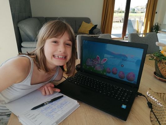  Grafika #2: W poszukiwaniu świąt w Escape Room