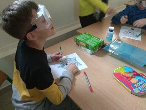  Grafika #4: "Autyzm z klasą"