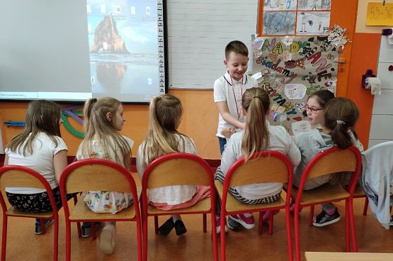  Grafika #5: Dzień kobiet w klasie 2b