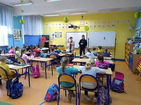 Grafika #3: Miesiąc Bezpieczeństwa