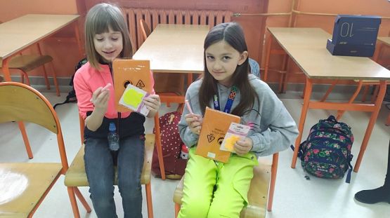  Grafika #2: Dzień Kobiet w kl. 4a