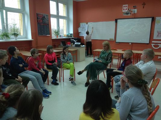  Grafika #5: Dzień Kobiet w kl. 4a