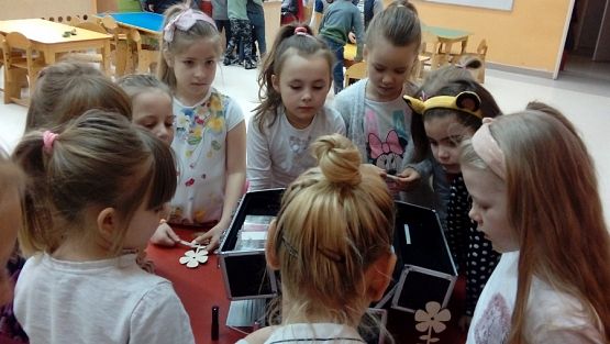 Grafika #4: Nietypowy Dzień Kobiet w grupie 0b